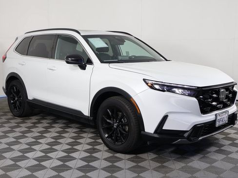 Used 2023 Honda CR-V Sport image 3
