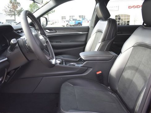 New 2026 Jeep Grand Cherokee L 4WD image 14