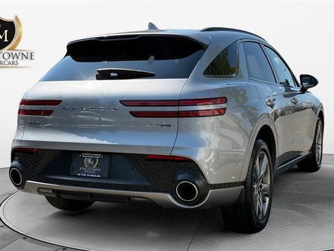 Used 2023 Genesis GV70 3.5T Sport w/ Sport Advanced Package AWD/4WD image 5