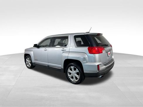 Used 2017 GMC Terrain SLE image 4