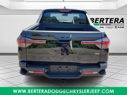 Used 2024 Hyundai Santa Cruz SEL AWD/4WD image 5