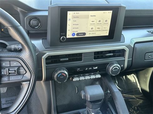 Certified 2025 Toyota Tacoma SR5 image 15