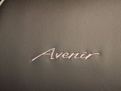 Used 2023 Buick Enclave Avenir image 20