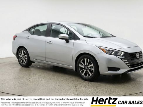 Used 2025 Nissan Versa SV image 1