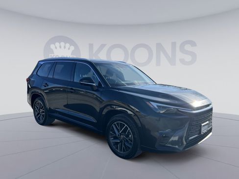 Used 2025 Lexus TX 350 AWD image 10