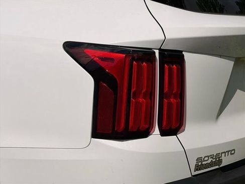 Used 2023 Kia Sorento SX Prestige AWD/4WD image 10