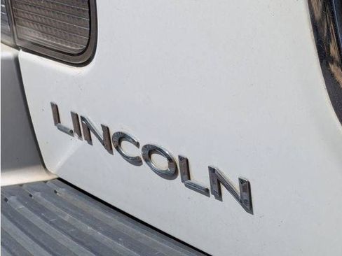 Used 2003 Lincoln Aviator AWD image 19