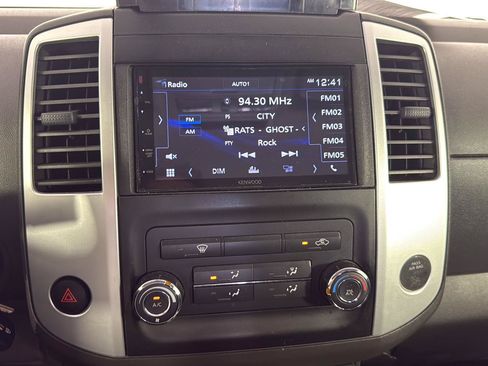 Used 2014 Nissan Frontier SV AWD/4WD image 13