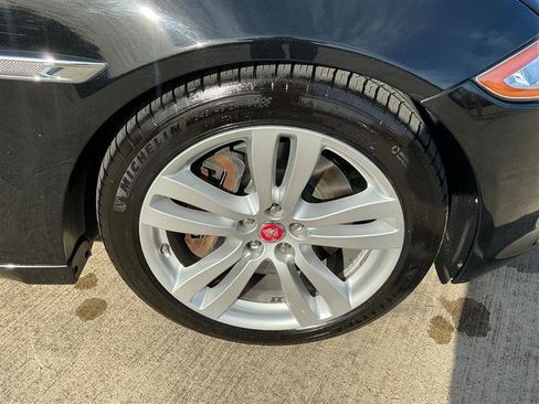 Used 2014 Jaguar XJ L Portfolio image 24