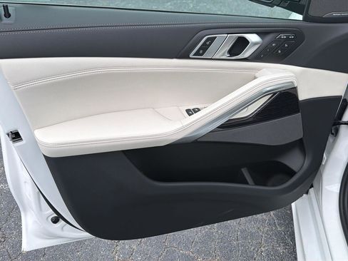 New 2027 BMW X6 xDrive40i AWD/4WD image 17