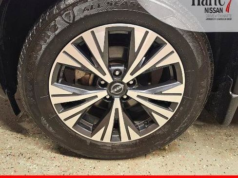 Certified 2023 Nissan Rogue SV image 13