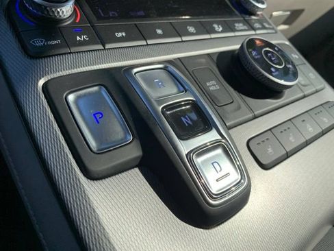 Certified 2024 Hyundai Palisade Limited AWD/4WD image 32