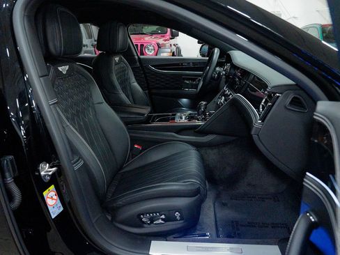 Used 2021 Bentley Flying Spur V8 AWD/4WD image 65