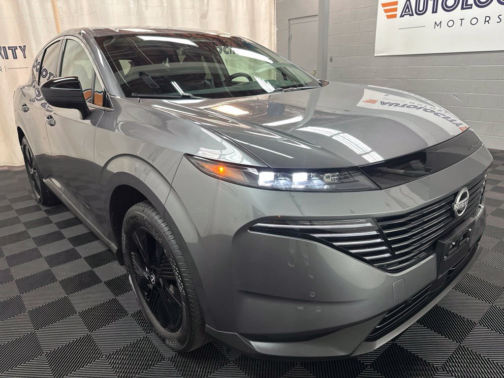 Used 2025 Nissan Murano SV AWD/4WD image 2