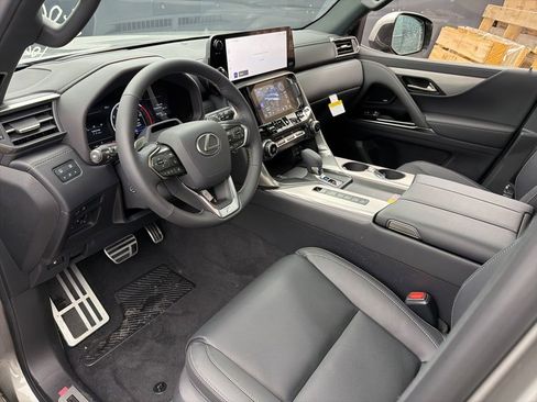 New 2026 Lexus LX 700h F Sport AWD/4WD image 9