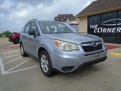 Used 2016 Subaru Forester 2.5i w/ Alloy Wheel Package image 1