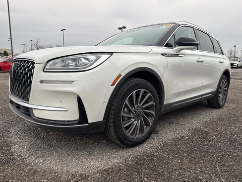 Used 2023 Lincoln Corsair Reserve w/ Equipment Group 202A image 3