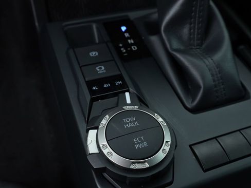 Used 2025 Toyota Tacoma SR5 image 16