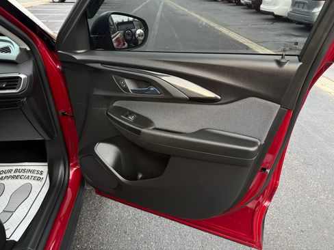 Used 2021 Chevrolet TrailBlazer LS image 17