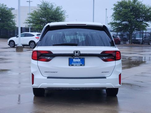 Used 2025 Honda Odyssey Sport-L image 6