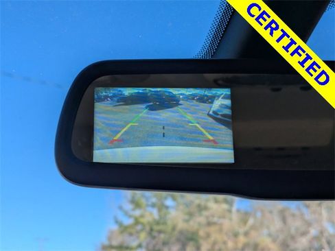 Used 2020 Dodge Journey SE w/ SE Popular Equipment Group image 16