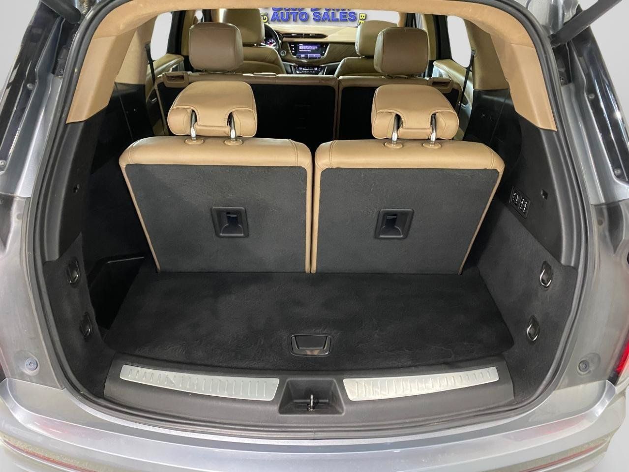 Used 2020 Cadillac XT6 Premium Luxury w/ Platinum Package AWD/4WD image 9