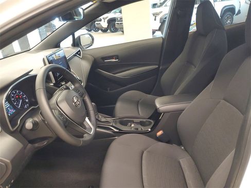 Used 2025 Toyota Corolla SE image 14