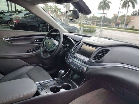 Used 2019 Chevrolet Impala LS FWD image 48