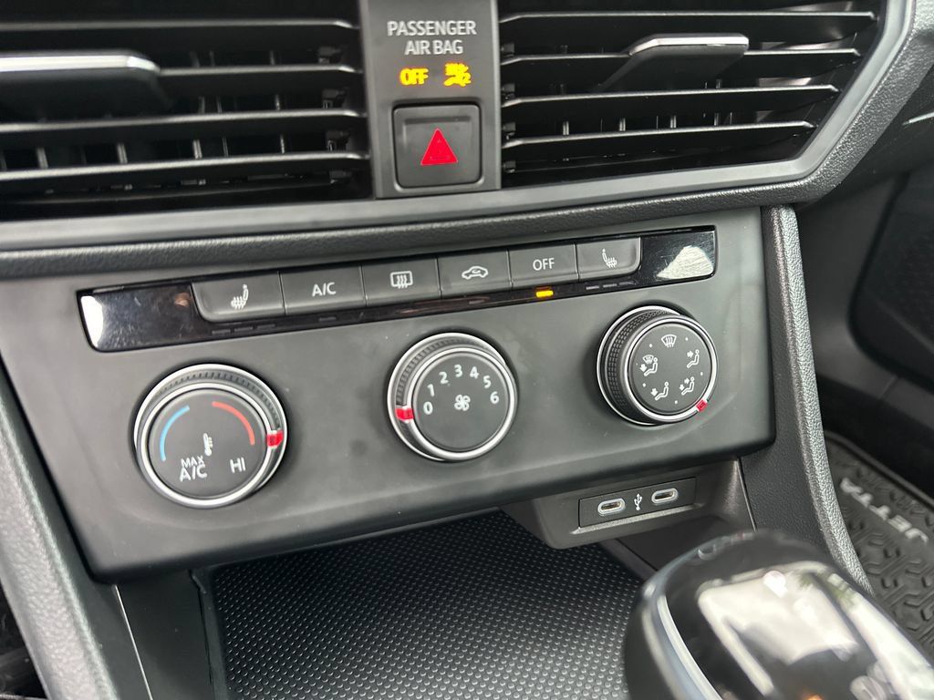 Used 2024 Volkswagen Jetta Sport FWD image 16