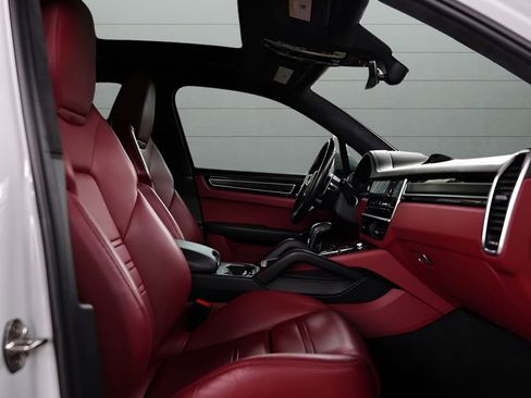 Used 2022 Porsche Cayenne GTS image 72