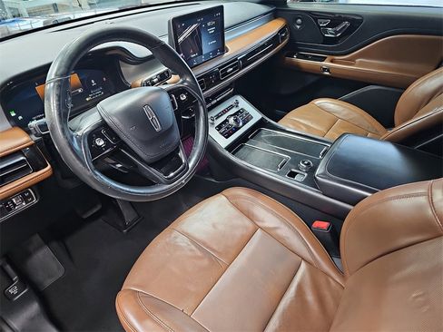 Used 2020 Lincoln Aviator Reserve w/ Elements Package Plus image 16