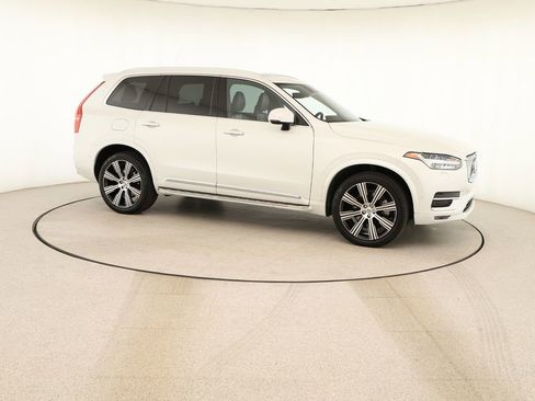 Used 2022 Volvo XC90 T6 Inscription w/ Advanced Package image 9