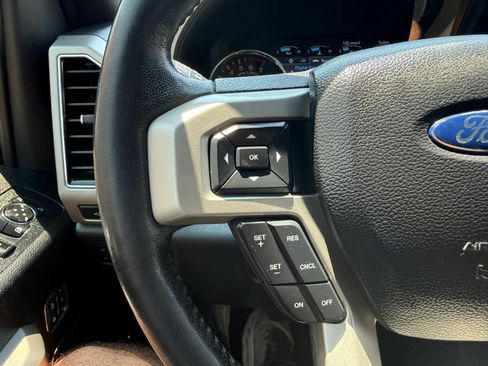 Used 2019 Ford F150 Lariat w/ Equipment Group 502A Luxury RWD image 32