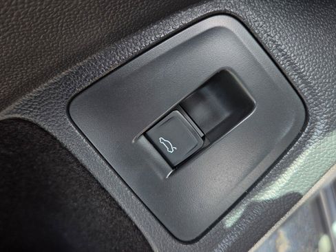 Certified 2024 Volkswagen Tiguan SE R-Line FWD image 22