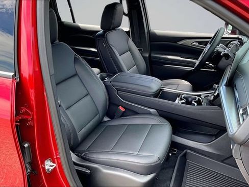 New 2026 Chevrolet Traverse LT w/ Driver Confidence Package FWD image 10