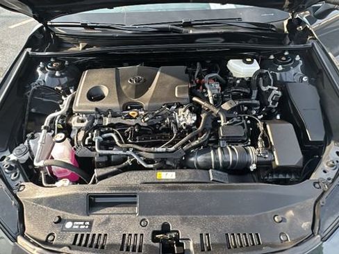 Used 2025 Toyota Camry SE FWD image 31