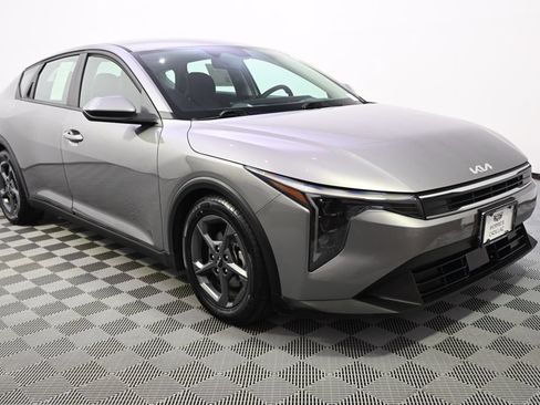 Used 2025 Kia K4 FWD image 8