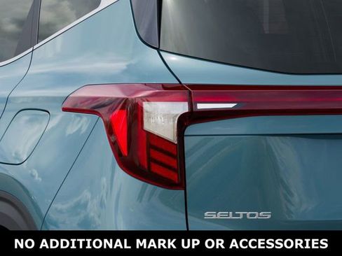 New 2026 Kia Seltos EX image 11