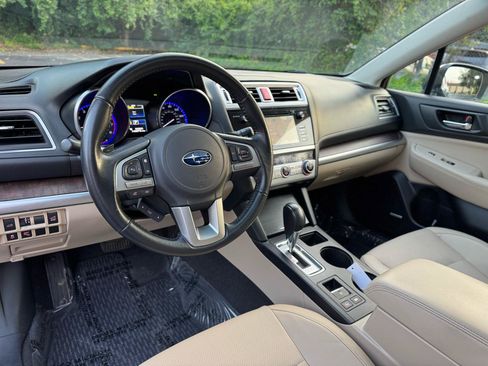 Used 2016 Subaru Outback 2.5i Limited AWD/4WD image 11