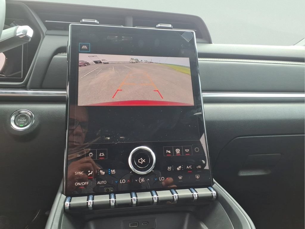 New 2027 GMC Terrain Elevation w/ Elevation Premium Package FWD image 10