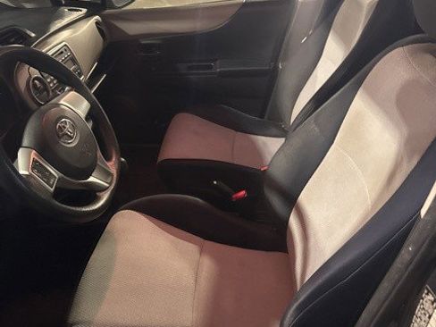 Used 2013 Toyota Yaris LE image 20