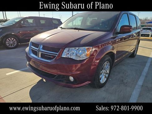 Used 2019 Dodge Grand Caravan SXT image 2