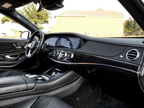 Used 2019 Mercedes-Benz S 560e w/ AMG Line Exterior image 13