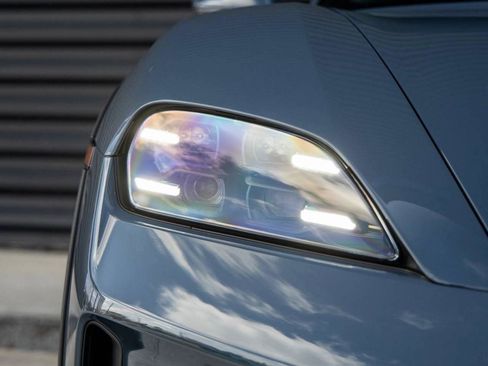 Used 2025 Porsche Taycan 4 Cross Turismo image 57