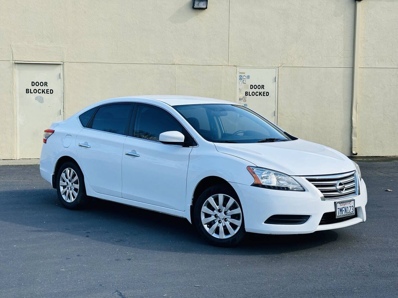 Used 2015 Nissan Sentra SV FWD image 2