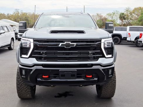Used 2025 Chevrolet Silverado 2500 LTZ w/ LTZ Plus Package AWD/4WD image 4
