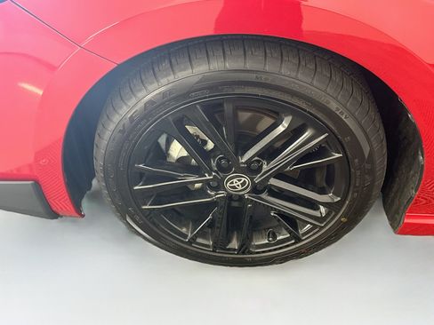 Used 2025 Toyota Camry SE FWD image 11