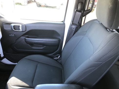 Used 2022 Jeep Wrangler Unlimited Sport image 22