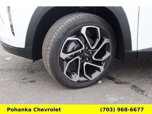 New 2026 Chevrolet Trax RS w/ Sunroof Package image 31