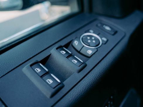 Used 2014 Ford F350 Platinum w/ Platinum Package image 17